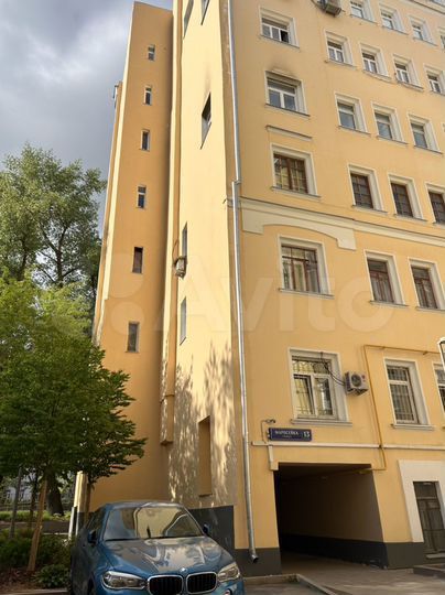 Продается 1-комнатная квартира, площадью 18.00 кв.м. Москва, улица Маросейка, дом 13с3