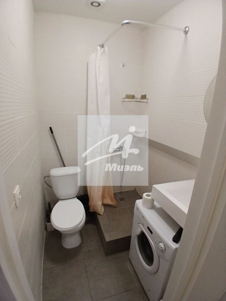 Продается 1-комнатная квартира, площадью 16.00 кв.м. Москва, Ленинский проспект, дом 85