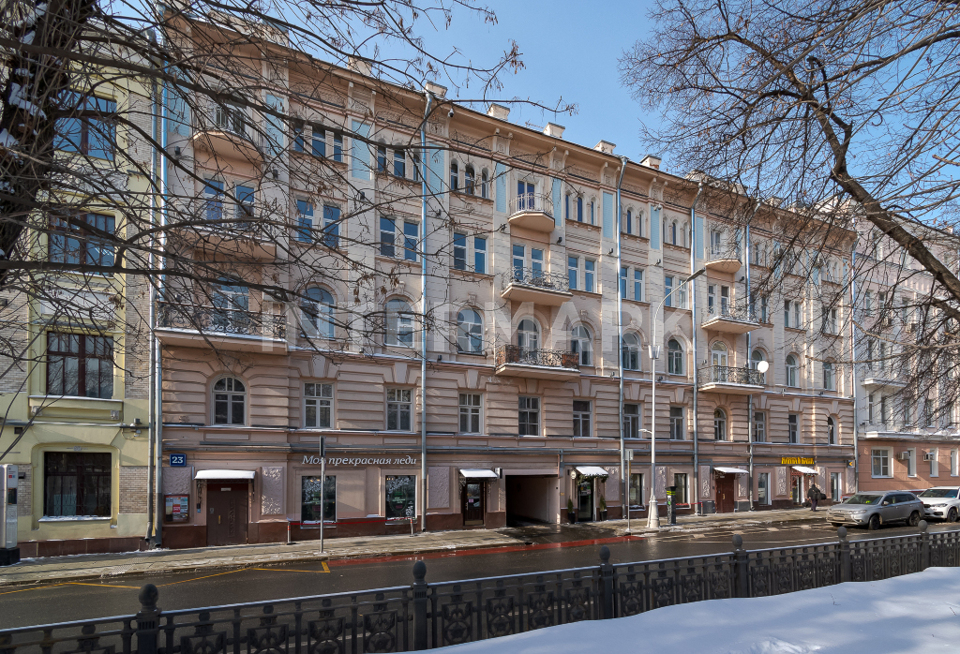 Продается 5-комнатная квартира, площадью 172.00 кв.м. Москва, Гоголевский бульвар, дом 23