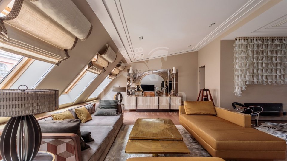 Продается 2-комнатная квартира, площадью 137.00 кв.м. Москва, улица Бронная Малая