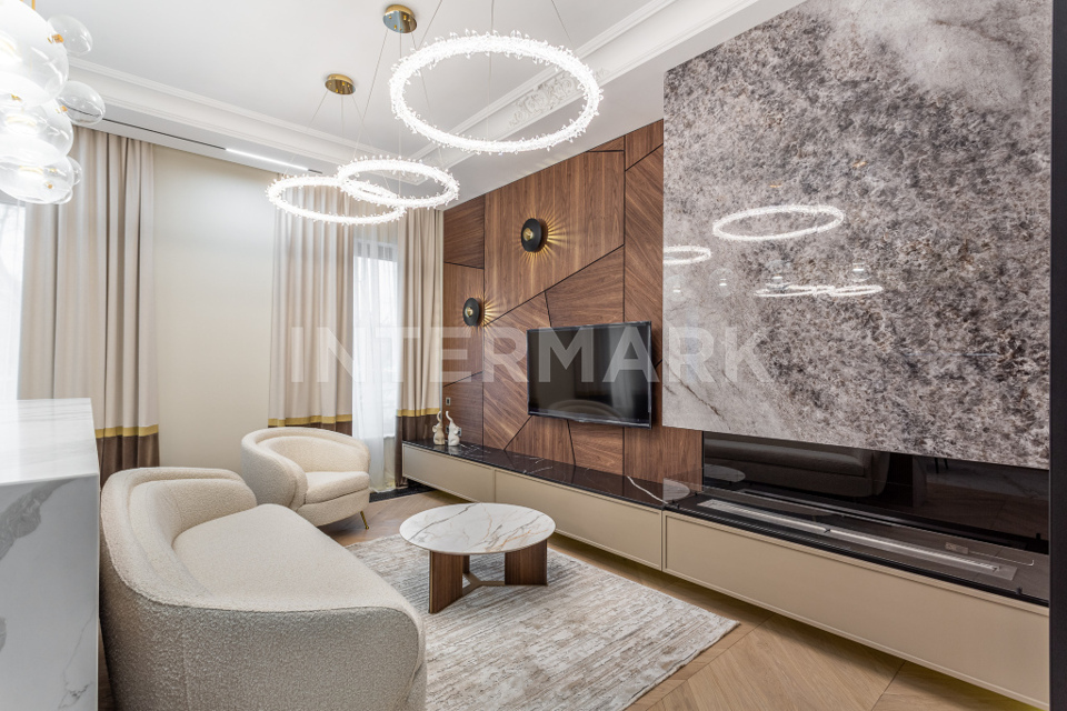 Продается 4-комнатная квартира, площадью 108.60 кв.м. Москва, переулок Серебрянический, дом 8