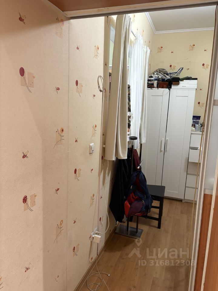 Продается 3-комнатная квартира, площадью 69.00 кв.м. Москва, улица Маршала Василевского, дом 1к1