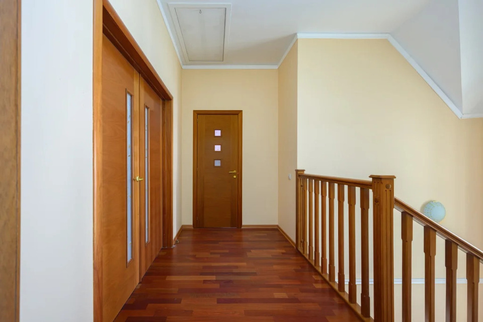 Продается дом, площадью 240.00 кв.м. Московская область, Наро-Фоминский городской округ, город Апрелевка, проезд 3-й Центральный, дом 1