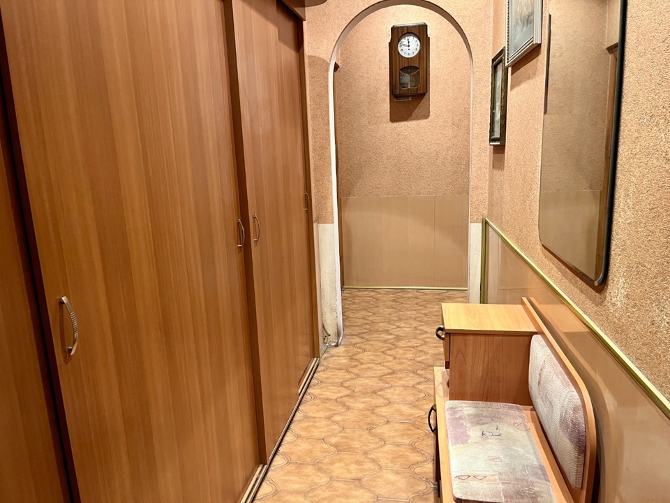 Продается 2-комнатная квартира, площадью 60.00 кв.м. Москва, улица Буракова, дом 17/2