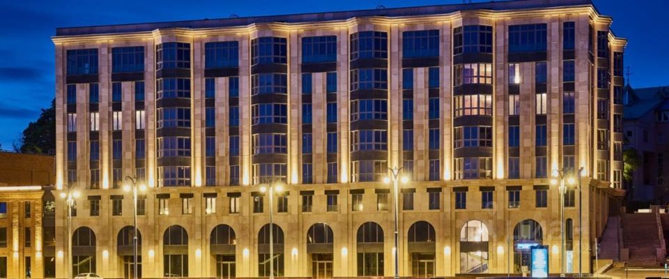 Продается 3-комнатная квартира, площадью 137.70 кв.м. Москва, набережная Котельническая, дом 21