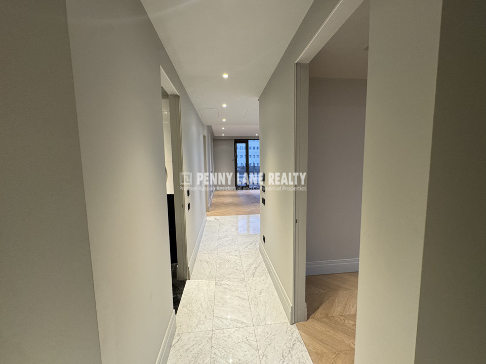 Продается 3-комнатная квартира, площадью 107.00 кв.м. Москва, улица Братьев Фонченко