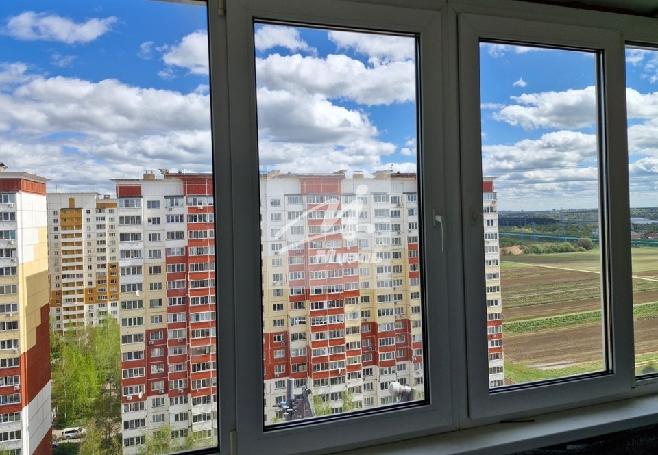 Продается 2-комнатная квартира, площадью 58.00 кв.м. Московская область, Одинцовский район, поселок городского типа ВНИИССОК, улица Рябиновая, дом 4