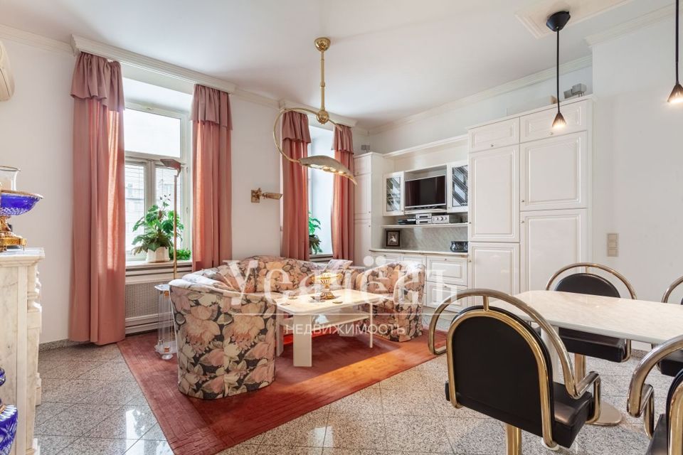 Продается 4-комнатная квартира, площадью 170.00 кв.м. Москва, улица Большая Ордынка, дом 67