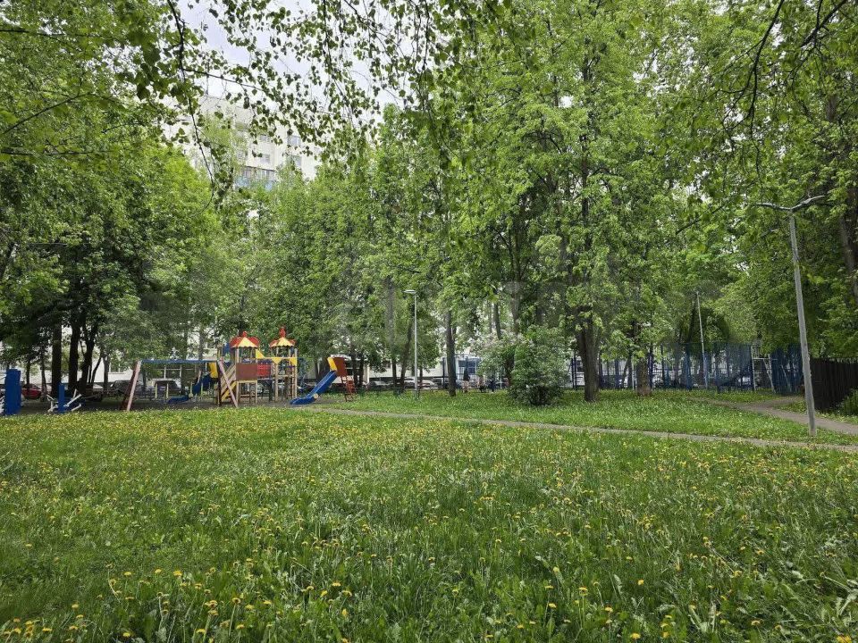 Продается 1-комнатная квартира, площадью 37.00 кв.м. Москва, улица Домодедовская, дом 4