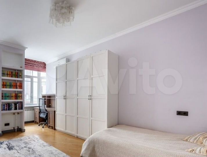 Продается 2-комнатная квартира, площадью 62.80 кв.м. Москва, улица Студенческая, дом 31