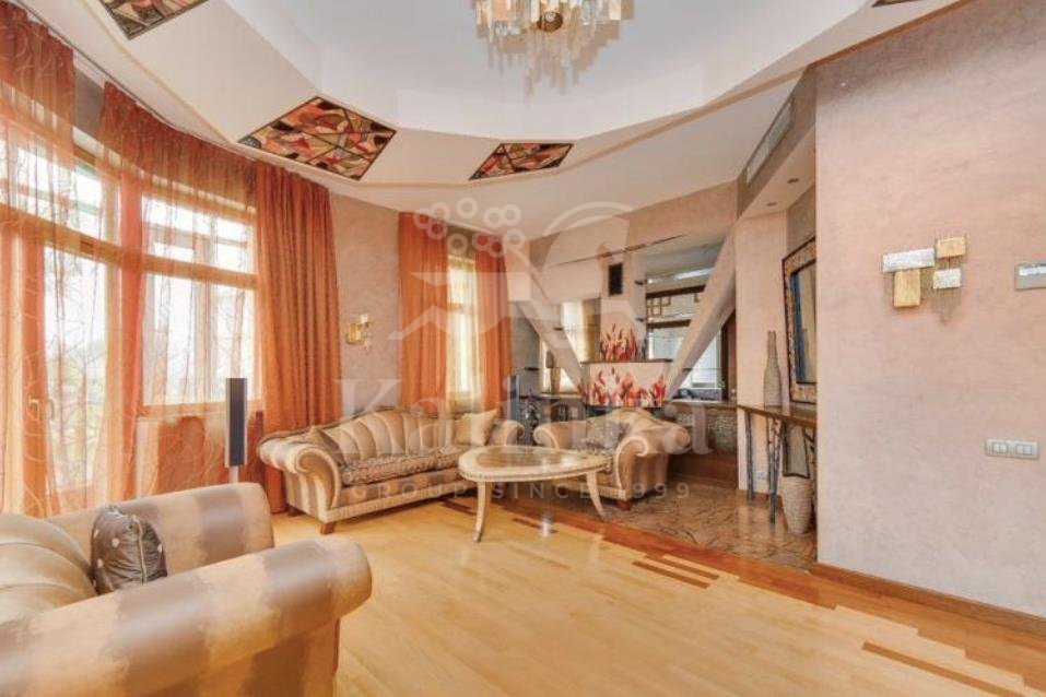 Продается 3-комнатная квартира, площадью 149.00 кв.м. Москва, переулок Зачатьевский 1-й