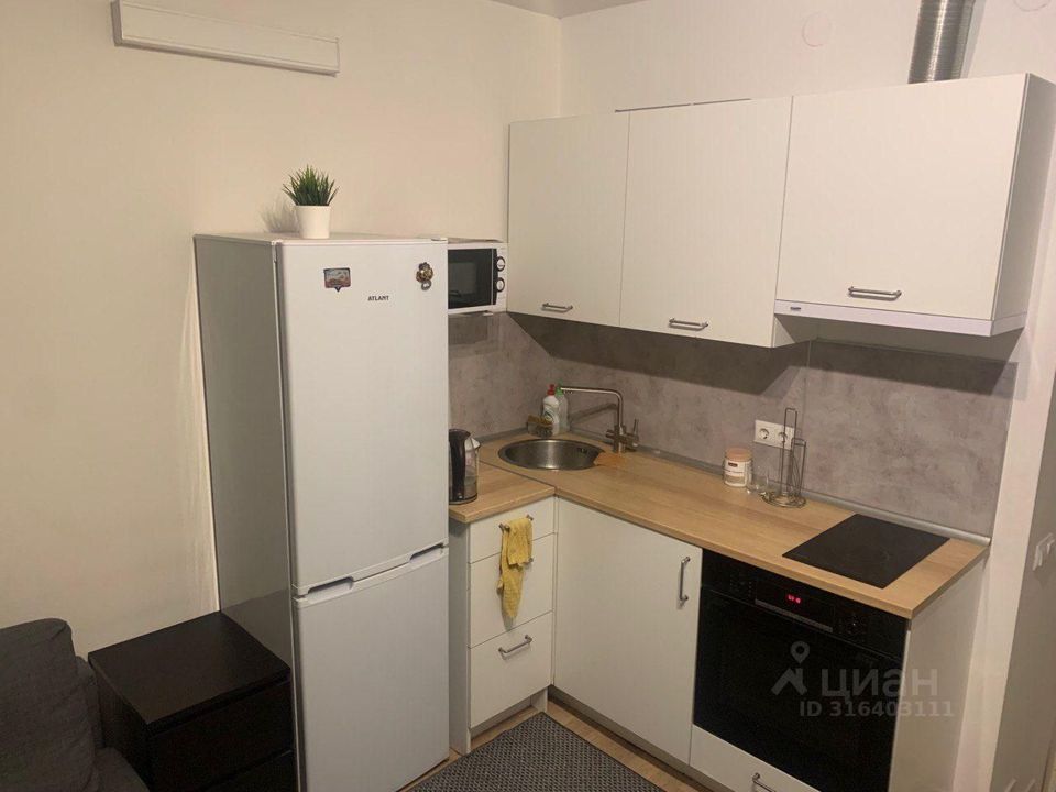 Продается 1-комнатная квартира, площадью 20.10 кв.м. Москва, улица Саларьевская, дом 10к1