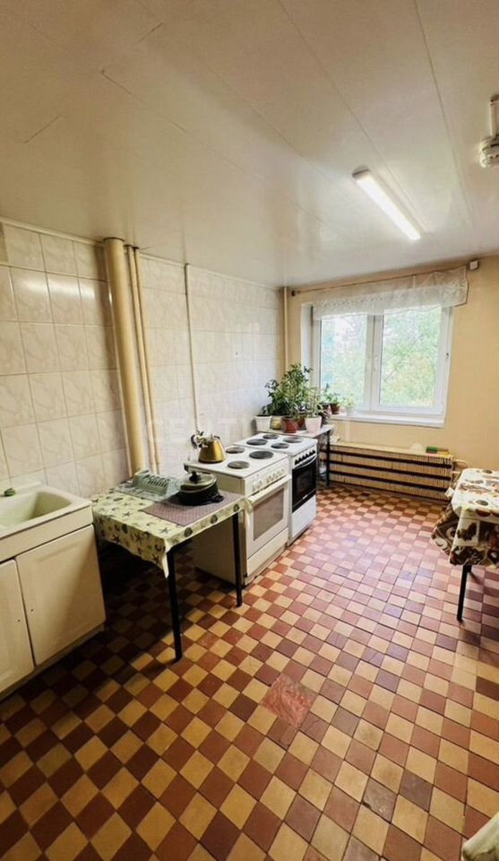 Продается 1-комнатная квартира, площадью 17.00 кв.м. Москва, Аминьевское шоссе, дом 11