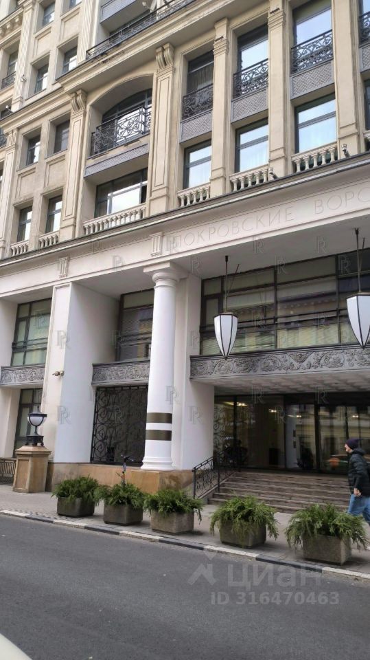 Продается 3-комнатная квартира, площадью 143.00 кв.м. Москва, переулок Казарменный, дом 3