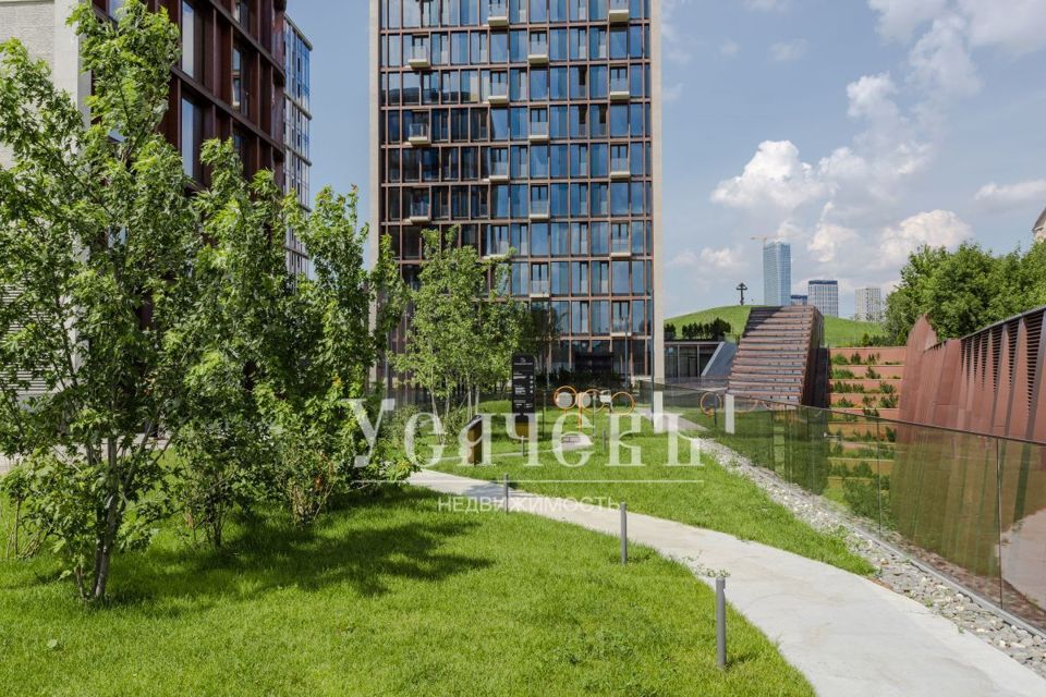 Продается 4-комнатная квартира, площадью 150.00 кв.м. Москва, улица Братьев Фонченко