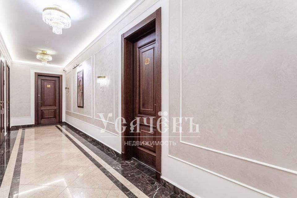 Продается 5-комнатная квартира, площадью 204.40 кв.м. Москва, улица Поварская, дом 8/1к1