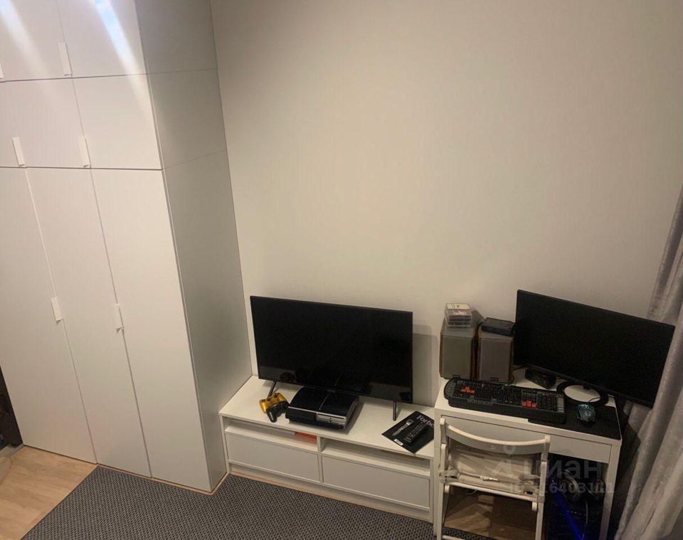 Продается 1-комнатная квартира, площадью 20.10 кв.м. Москва, улица Саларьевская, дом 10к1