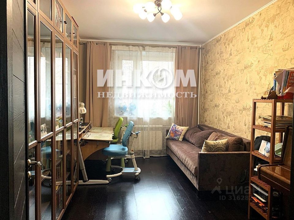 Продается 4-комнатная квартира, площадью 85.00 кв.м. Москва, улица Улофа Пальме, дом 3