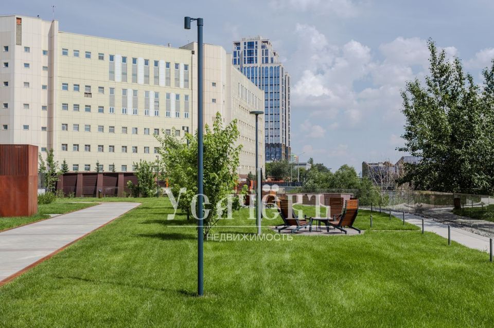 Продается 4-комнатная квартира, площадью 150.00 кв.м. Москва, улица Братьев Фонченко