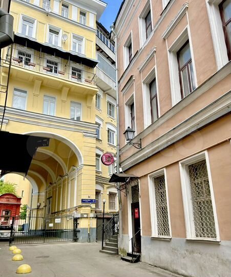 Продается 1-комнатная квартира, площадью 18.00 кв.м. Москва, улица Маросейка, дом 13с3