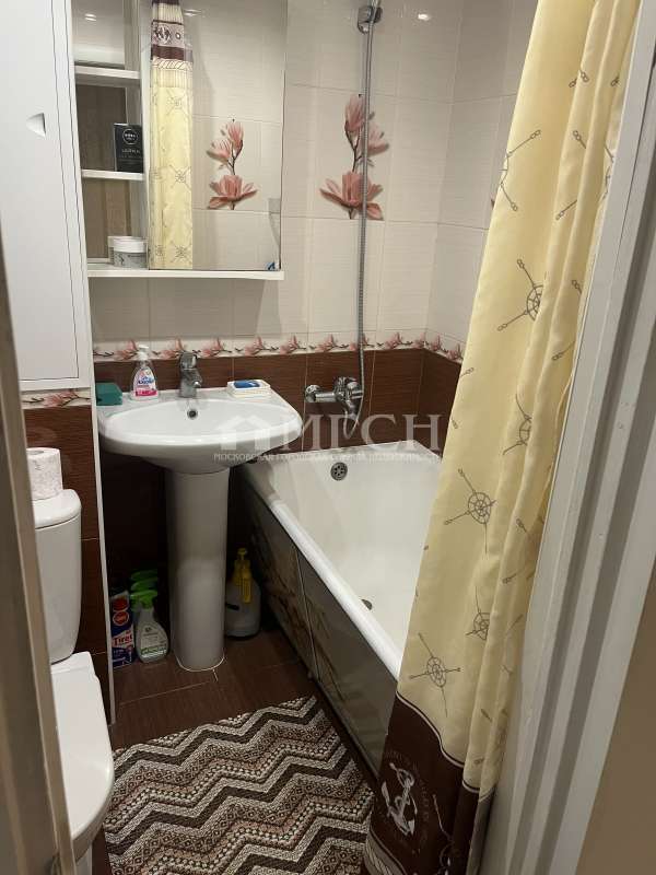 Продается 1-комнатная квартира, площадью 32.60 кв.м. Москва, проезд Востряковский, дом 5к1