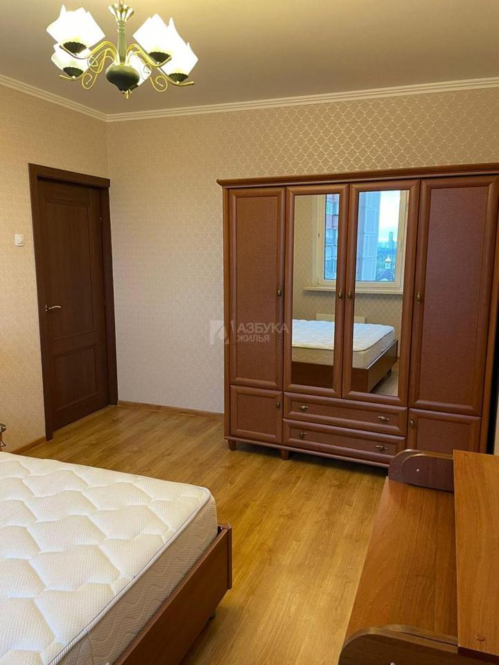 Продается 2-комнатная квартира, площадью 56.80 кв.м. Москва, улица Осенняя, дом 18