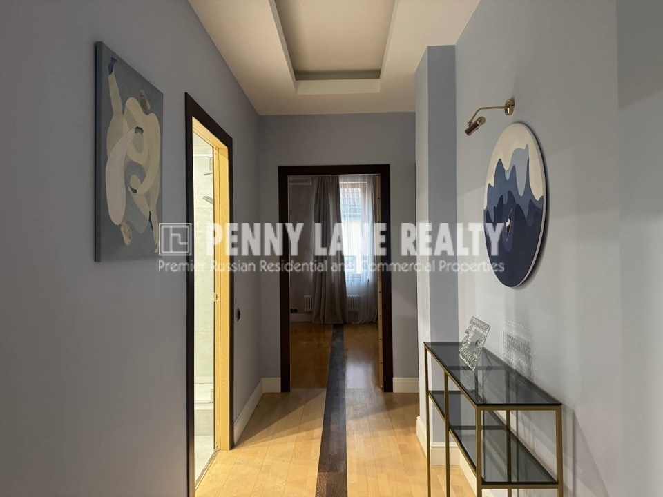 Продается 3-комнатная квартира, площадью 135.00 кв.м. Москва, Страстной бульвар