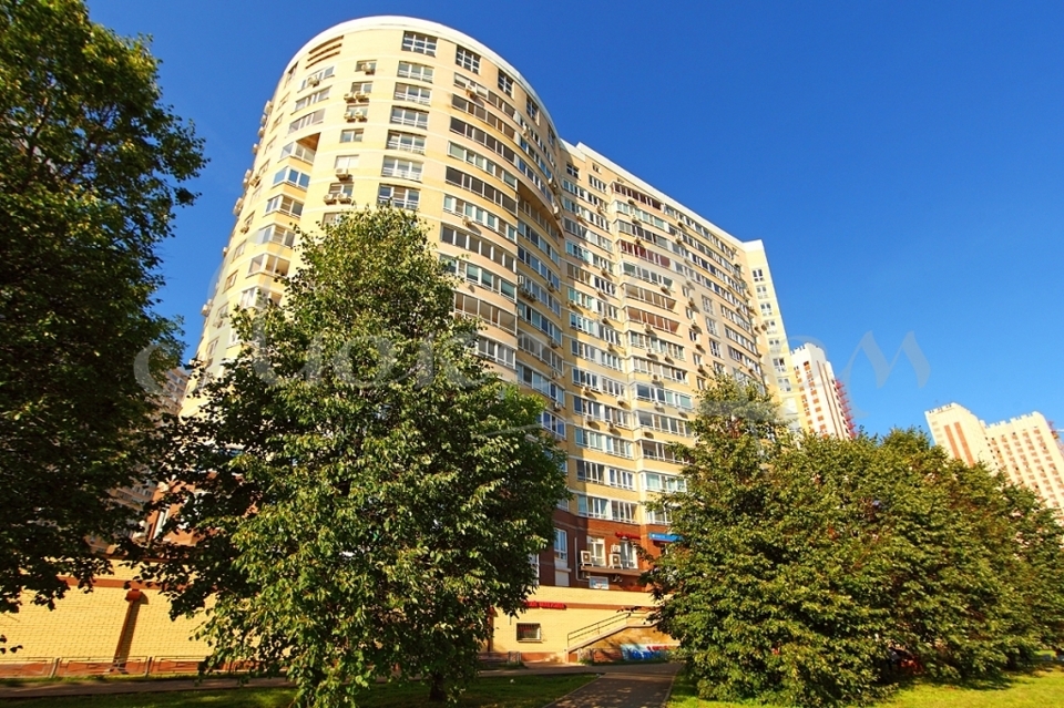 Продается 3-комнатная квартира, площадью 118.00 кв.м. Москва, улица Покрышкина, дом двлд8стр1