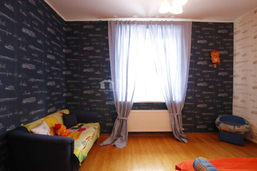 Продается дом, площадью 440.00 кв.м. Московская область, Одинцовский район, село Успенское, улица Центральная