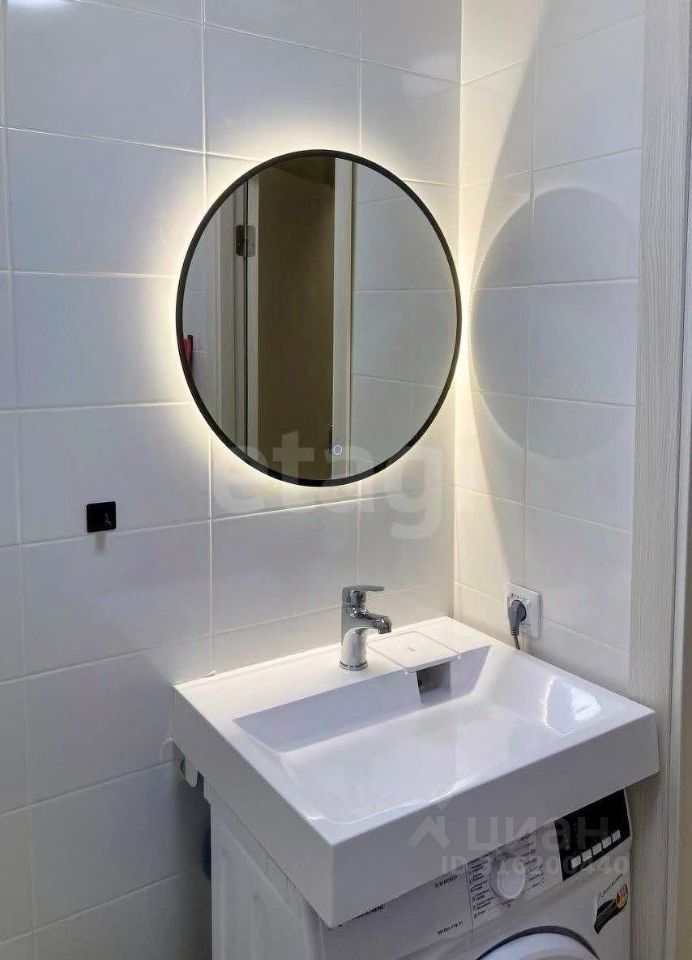 Продается 1-комнатная квартира, площадью 23.50 кв.м. Московская область, Красногорск городской округ, поселок Ильинское-Усово, улица Заповедная, дом 10