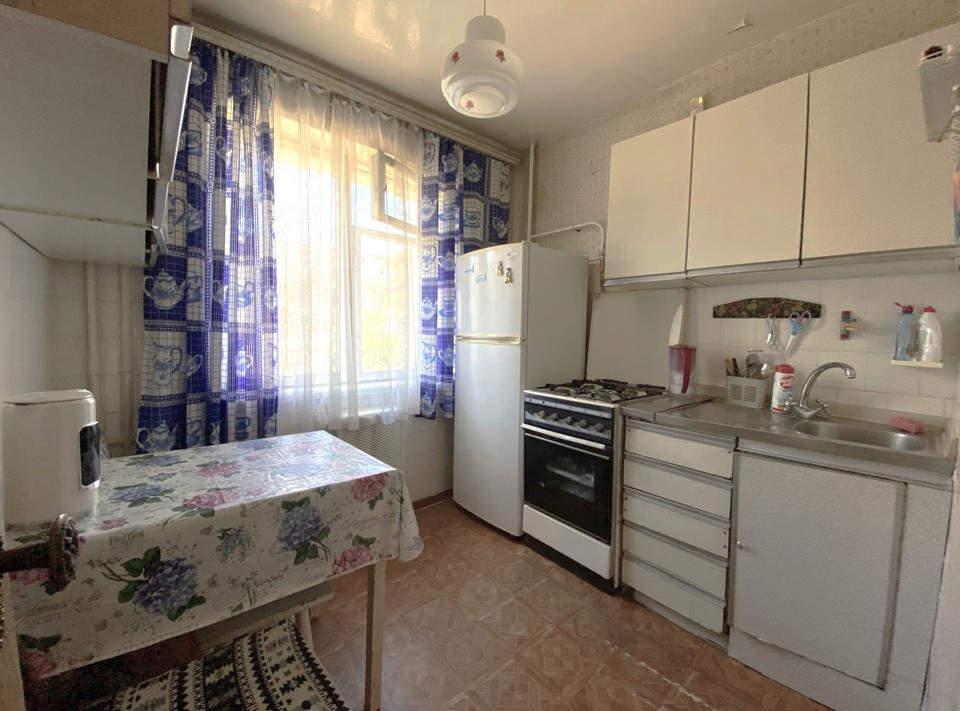 Продается 2-комнатная квартира, площадью 43.80 кв.м. Московская область, Сергиево-Посадский район, город Пересвет, улица Комсомольская, дом 2