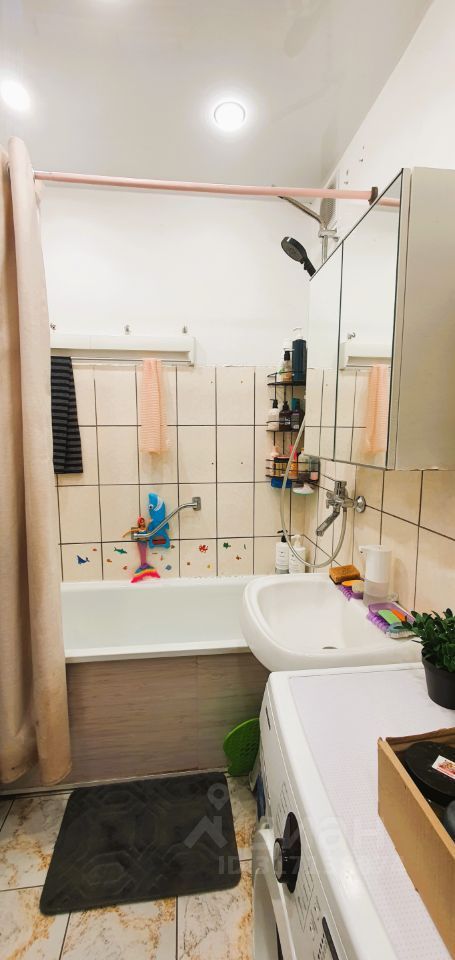 Продается 1-комнатная квартира, площадью 36.80 кв.м. Москва, улица Ярцевская, дом 27к7