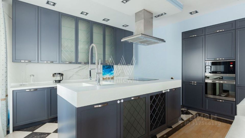 Продается 3-комнатная квартира, площадью 135.00 кв.м. Москва, Страстной бульвар, дом 10к1