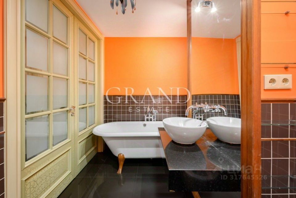 Продается 3-комнатная квартира, площадью 90.00 кв.м. Москва, переулок Козихинский Большой, дом 19/6