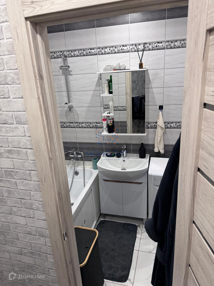 Продается 1-комнатная квартира, площадью 35.00 кв.м. Москва, улица Кедрова