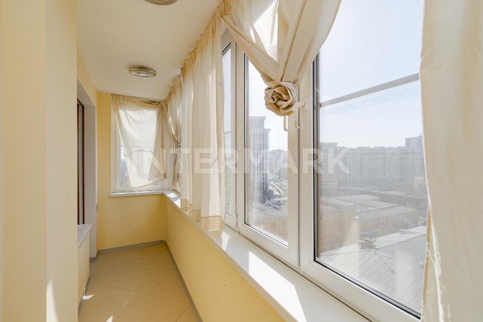 Продается 4-комнатная квартира, площадью 180.00 кв.м. Москва, улица Викторенко