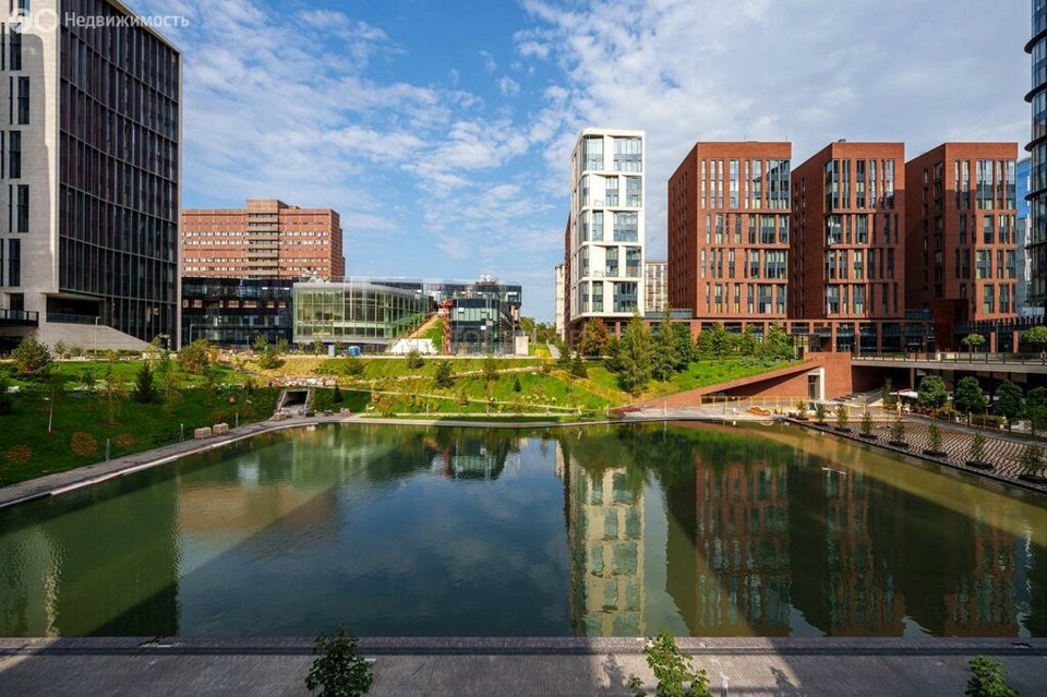 Продается 2-комнатная квартира, площадью 100.00 кв.м. Москва, улица Трубецкая, дом 12