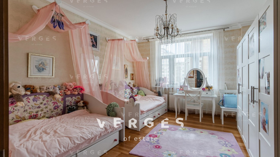 Продается 7-комнатная квартира, площадью 256.00 кв.м. Москва, Мичуринский проспект, дом 5