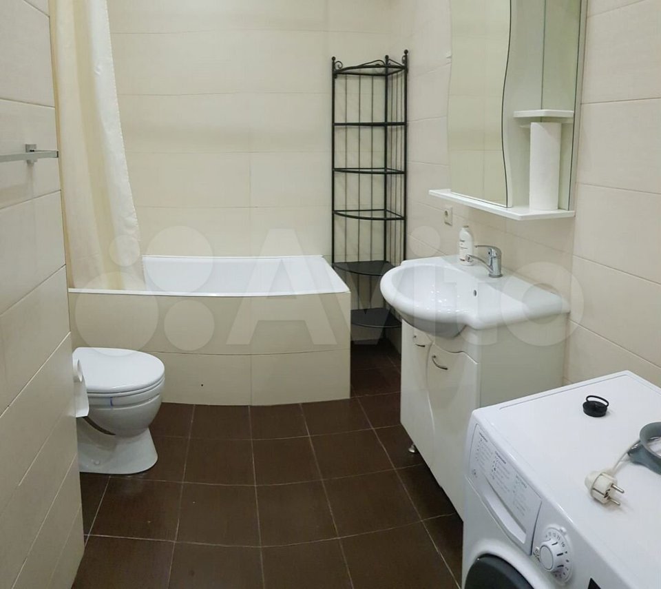 Продается 2-комнатная квартира, площадью 51.00 кв.м. Московская область, Одинцовский район, поселок городского типа Заречье, улица Каштановая, дом 8