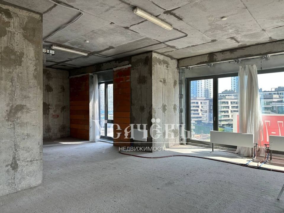 Продается 4-комнатная квартира, площадью 196.70 кв.м. Москва, улица Минская, дом 2вк4