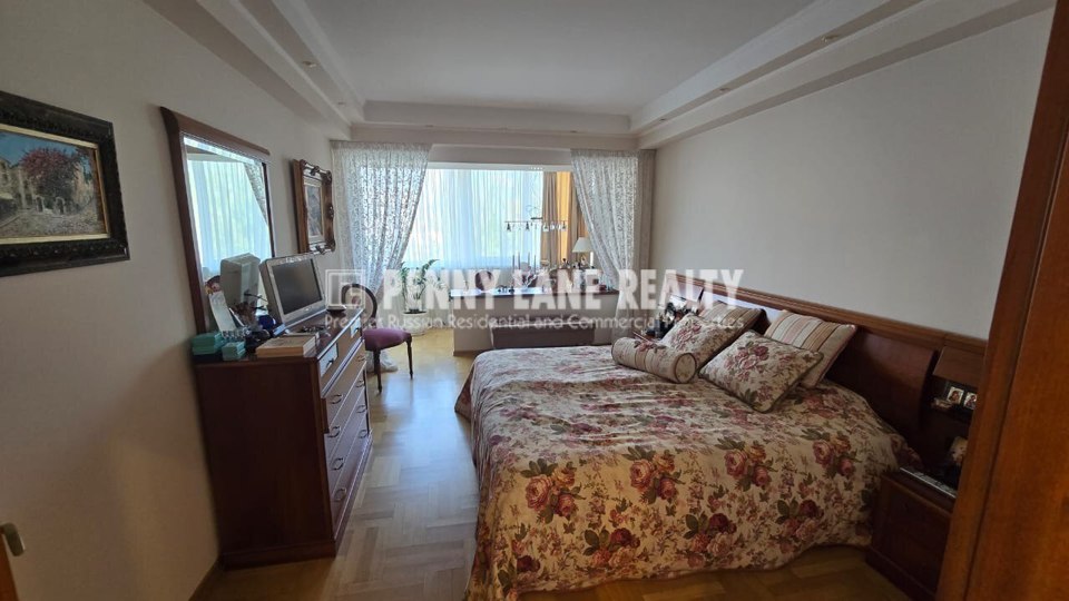 Продается 3-комнатная квартира, площадью 109.00 кв.м. Москва, улица Панферова