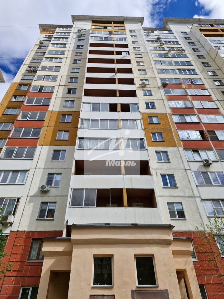 Продается 2-комнатная квартира, площадью 58.00 кв.м. Московская область, Одинцовский район, поселок городского типа ВНИИССОК, улица Рябиновая, дом 4