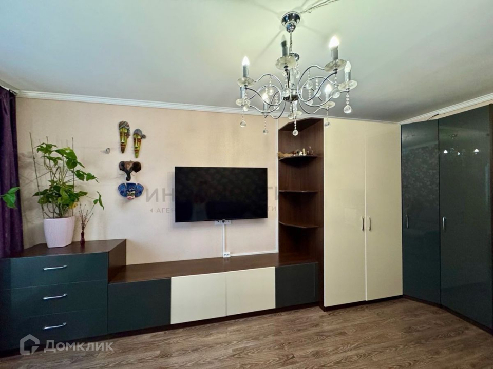 Продается 2-комнатная квартира, площадью 53.20 кв.м. Москва, улица Митинская, дом 57