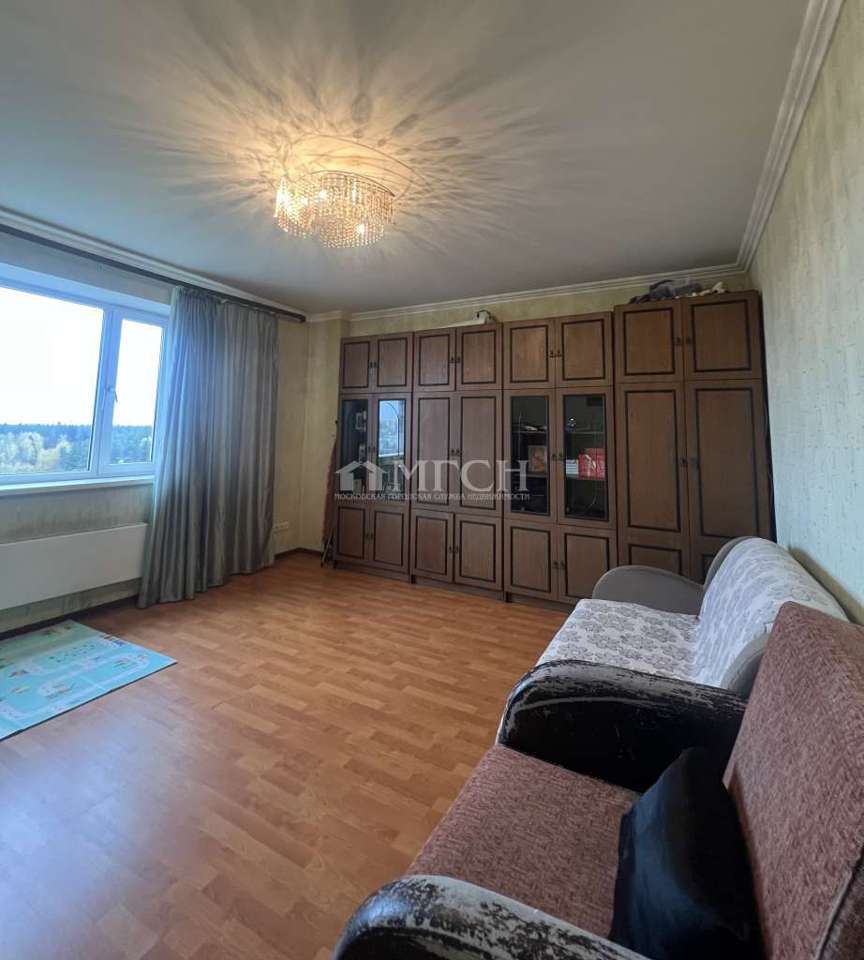 Продается 2-комнатная квартира, площадью 61.40 кв.м. Московская область, Лосино-Петровский городской округ, поселок Свердловский, улица Михаила Марченко, дом 4