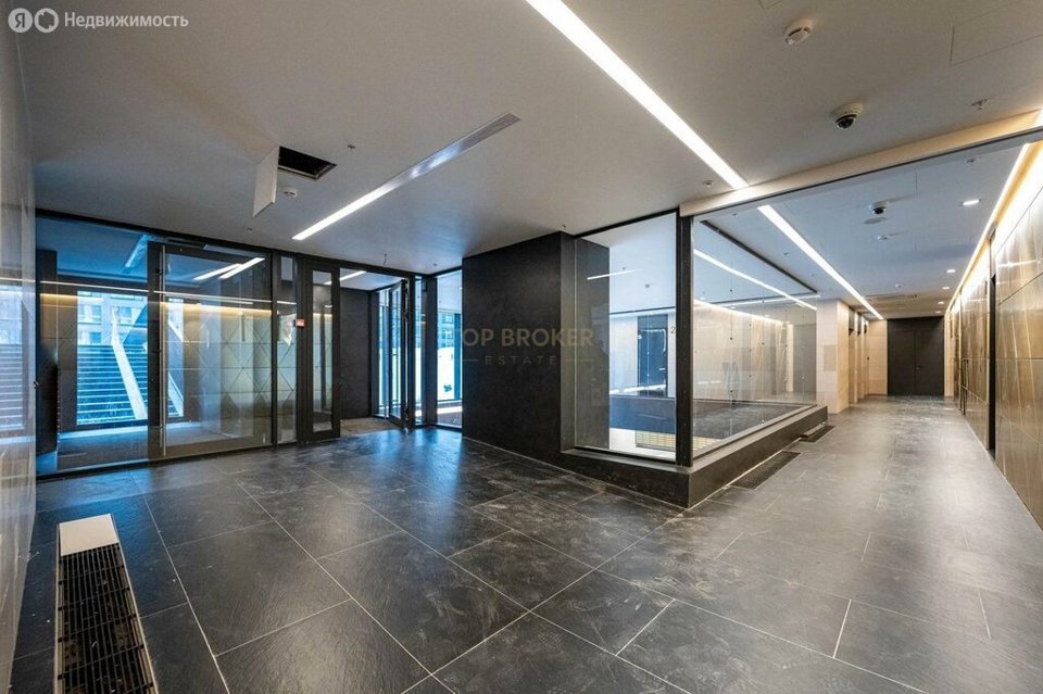 Продается 2-комнатная квартира, площадью 100.00 кв.м. Москва, улица Трубецкая, дом 12