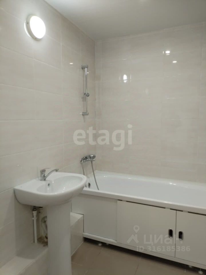 Продается 2-комнатная квартира, площадью 56.40 кв.м. Москва, улица Ереванская, дом 8к2