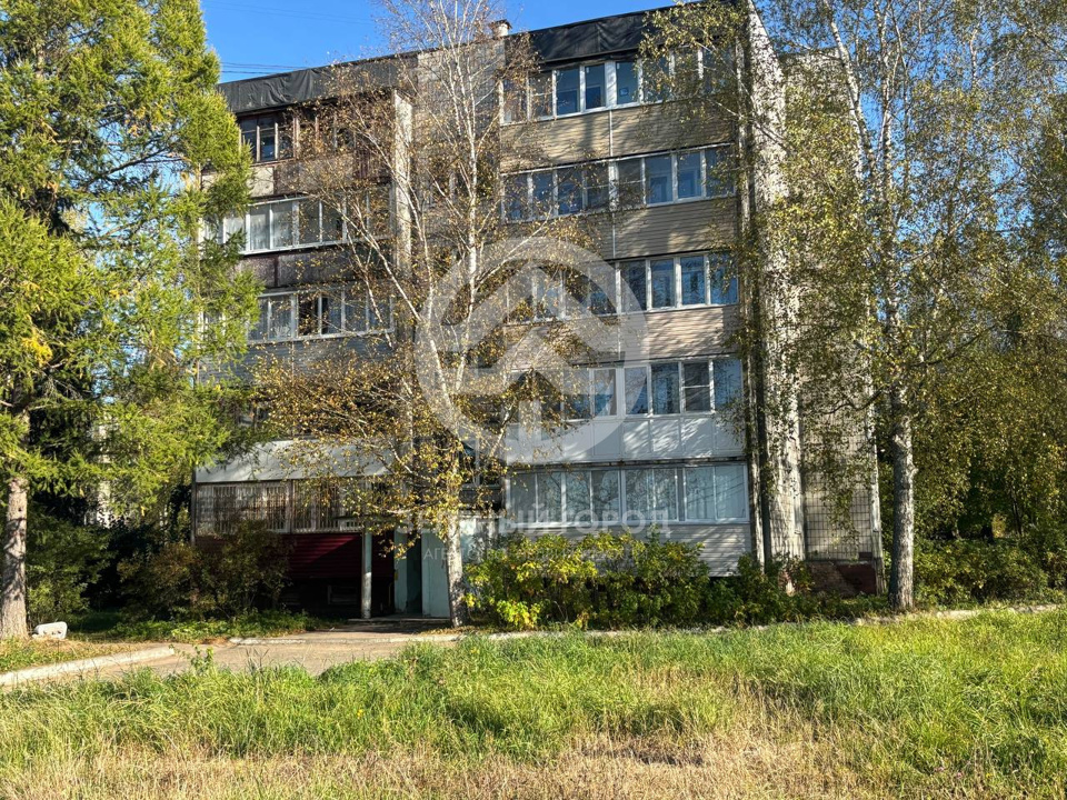 Продается 2-комнатная квартира, площадью 56.00 кв.м. Московская область, Клин городской округ, город Клин, улица Центральная, дом 1