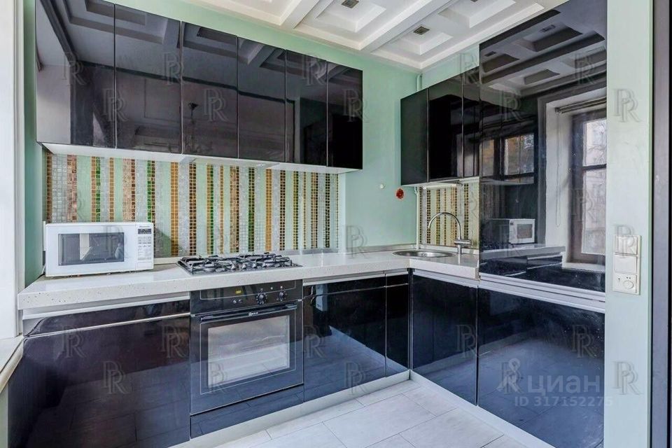 Продается 3-комнатная квартира, площадью 90.00 кв.м. Москва, переулок Козихинский Большой, дом 19/6