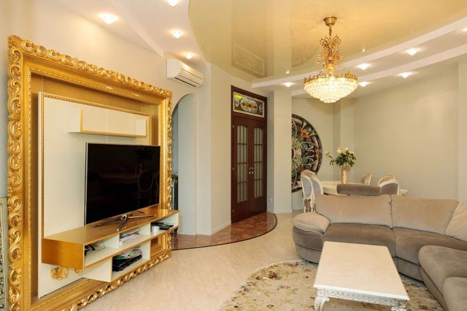 Продается 4-комнатная квартира, площадью 141.00 кв.м. Москва, улица Ярцевская, дом 27к9