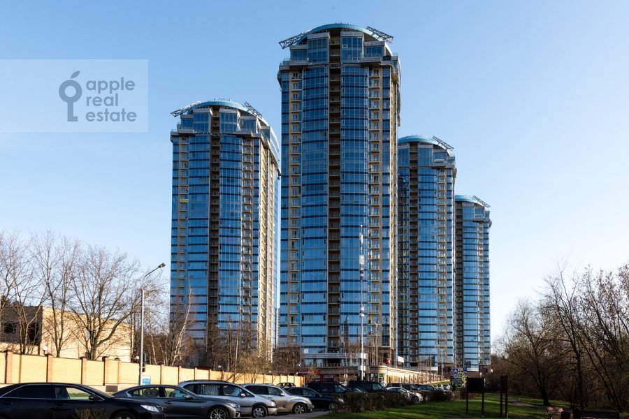 Продается 2-комнатная квартира, площадью 118.00 кв.м. Москва, улица Нежинская, дом 1к2